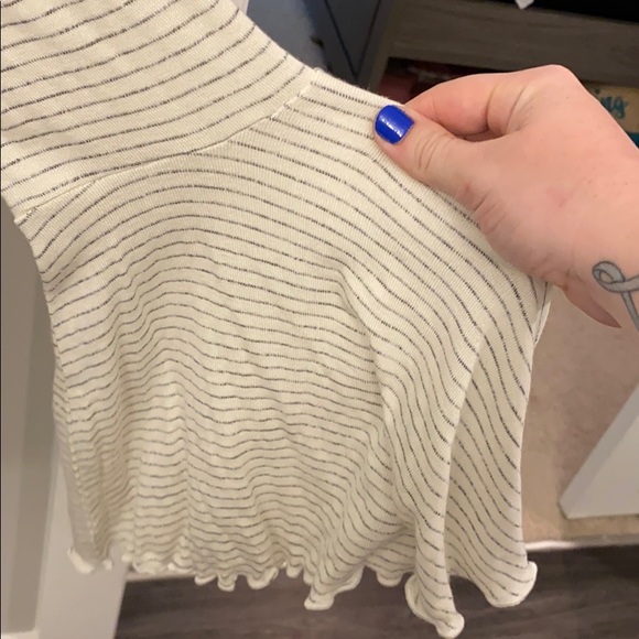 Bell sleeved white and grey striped long sleeve - Picture 2 of 3